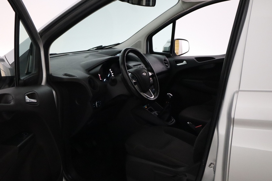 Ford Transit Courier vaihtoauto