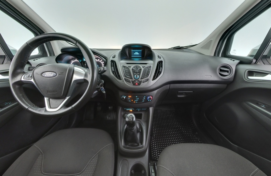 Ford Transit Courier vaihtoauto