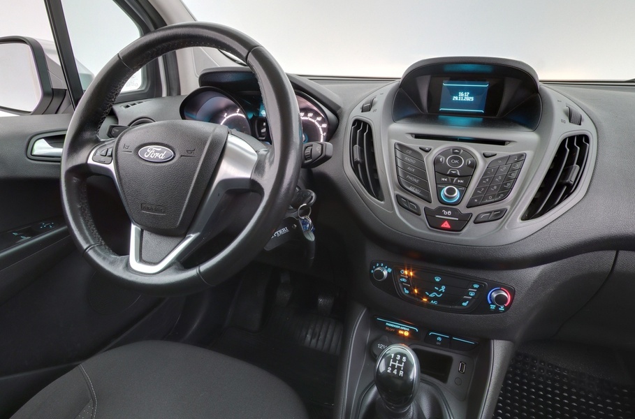 Ford Transit Courier vaihtoauto