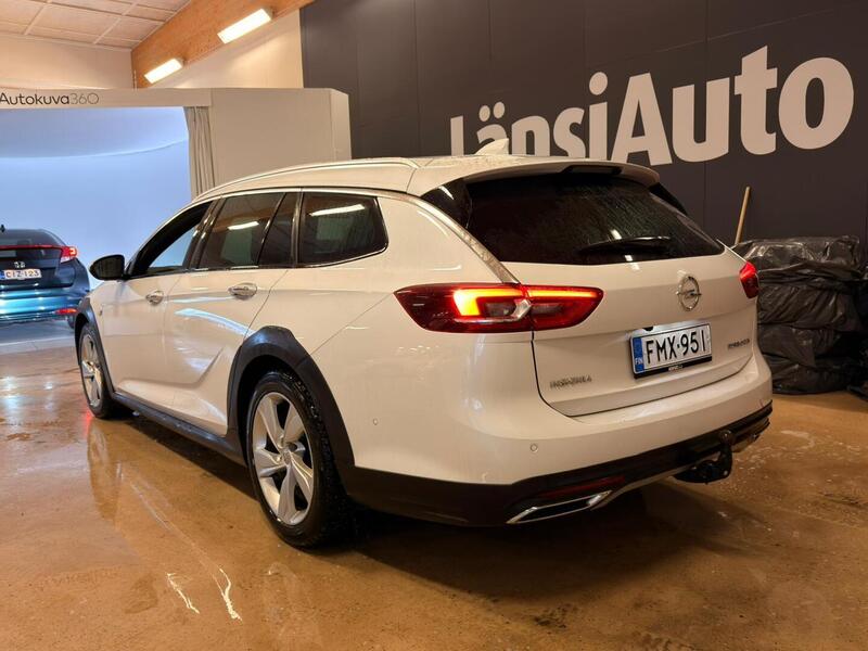 Opel Insignia vaihtoauto