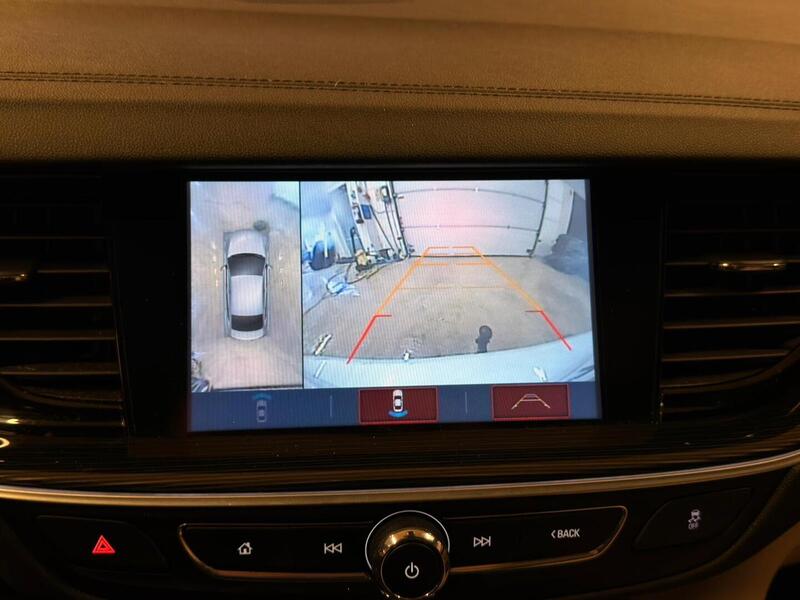 Opel Insignia vaihtoauto