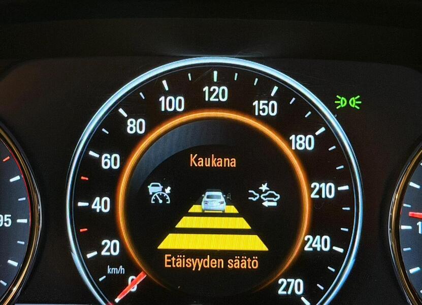 Opel Insignia vaihtoauto