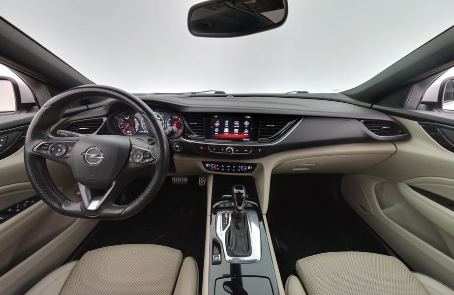Opel Insignia vaihtoauto