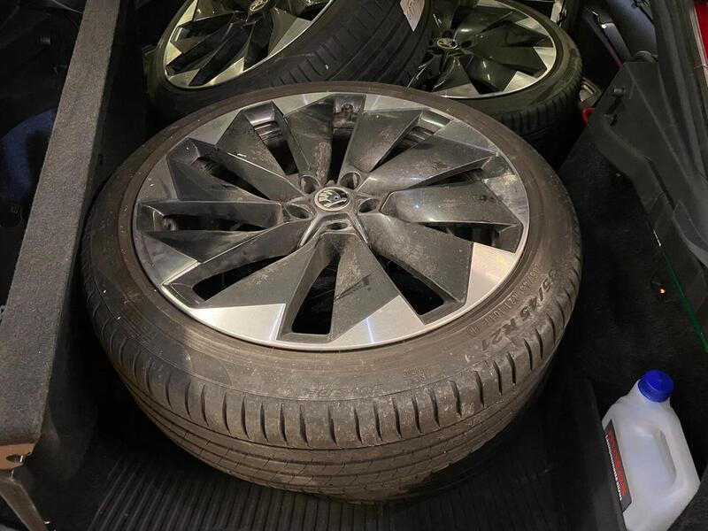 Skoda Enyaq vaihtoauto