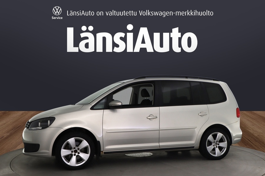 Volkswagen Touran vaihtoauto