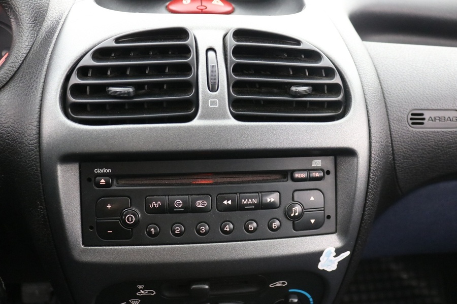 Peugeot 206 vaihtoauto