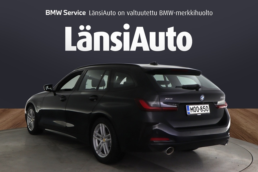 BMW 330 vaihtoauto