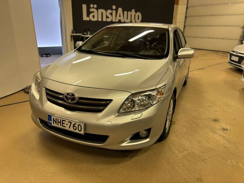 Toyota Corolla vaihtoauto