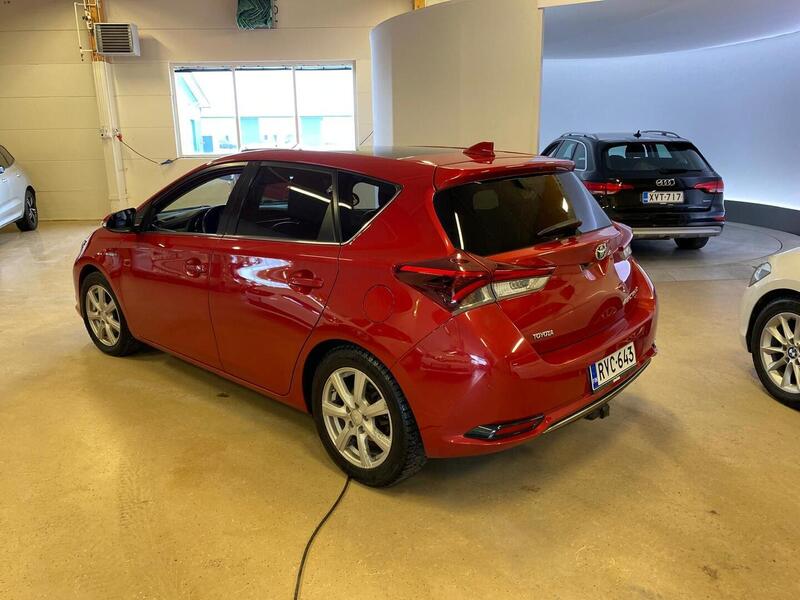 Toyota Auris vaihtoauto