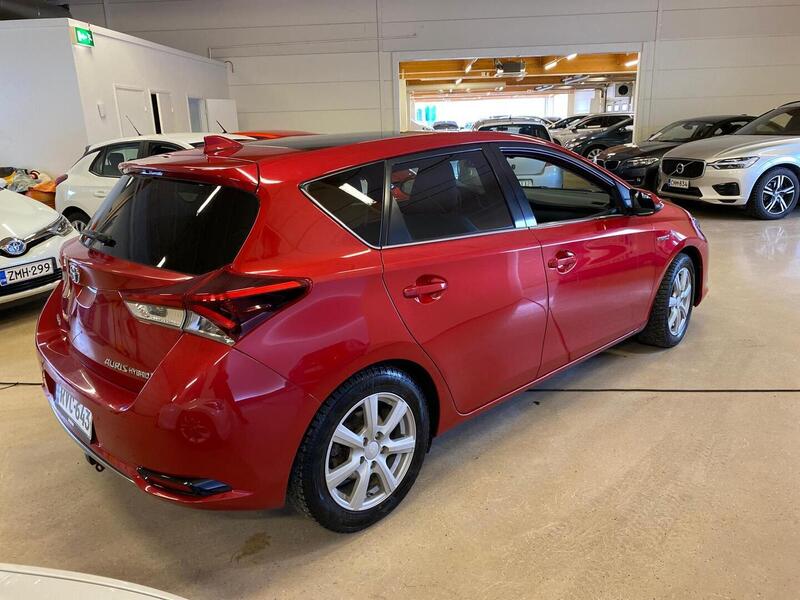 Toyota Auris vaihtoauto