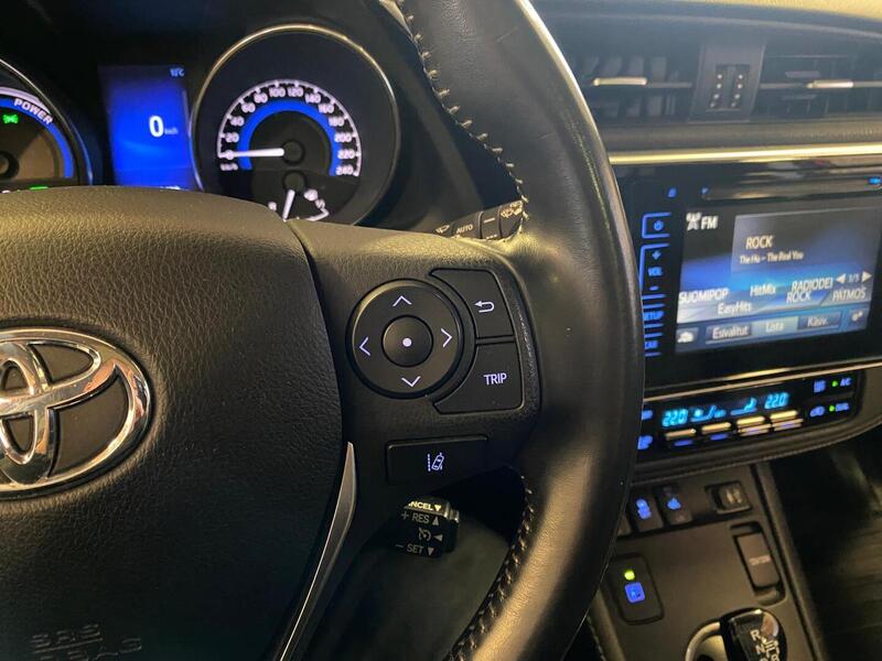 Toyota Auris vaihtoauto