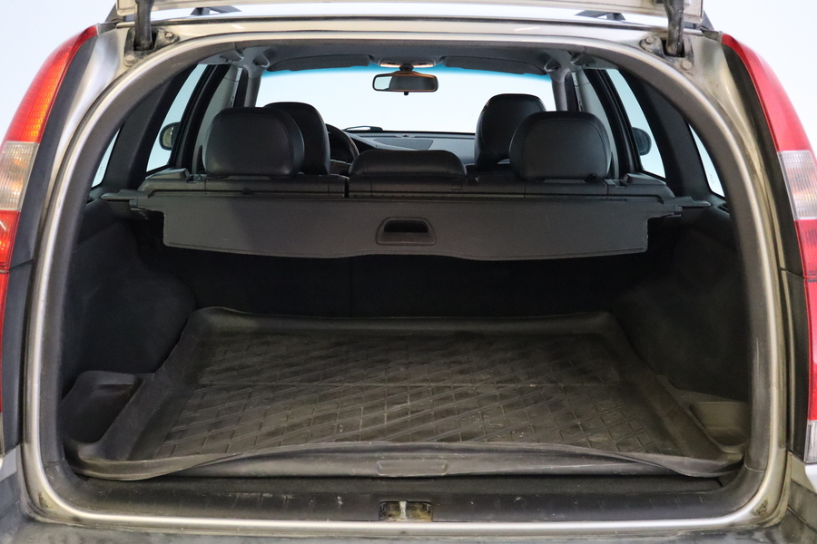 Volvo V70 vaihtoauto