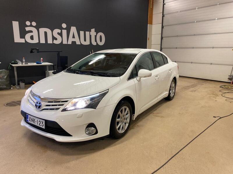 Toyota Avensis vaihtoauto