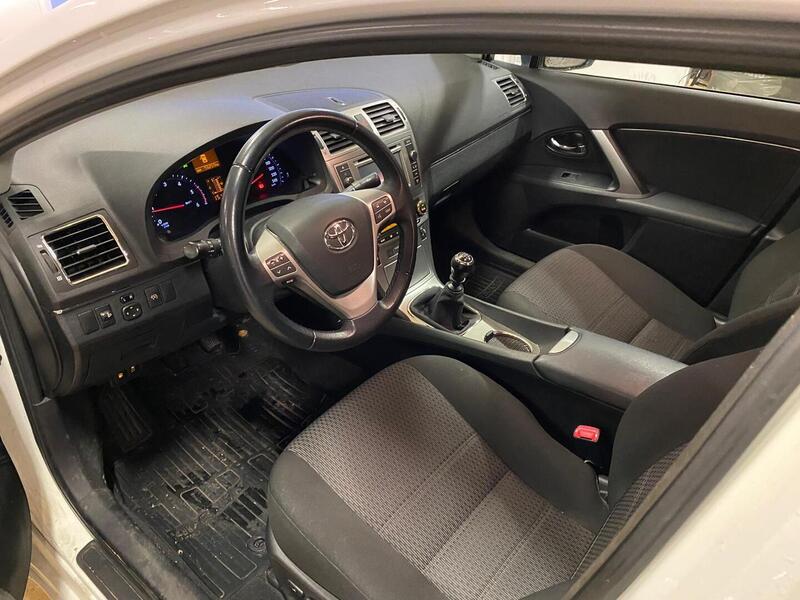 Toyota Avensis vaihtoauto