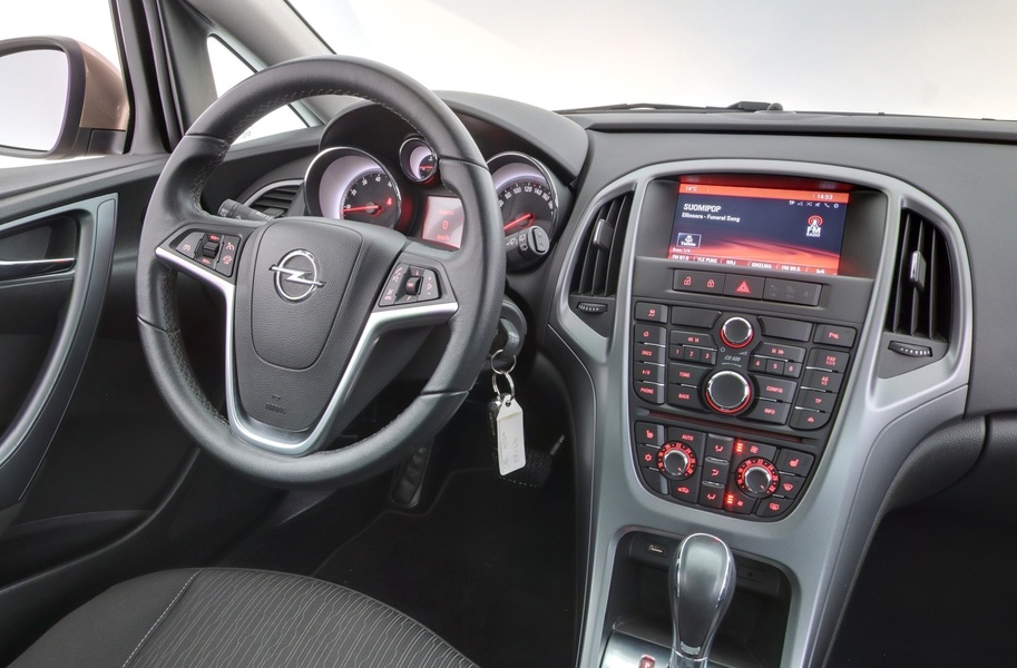 Opel Astra vaihtoauto