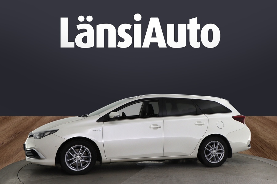 Toyota Auris vaihtoauto