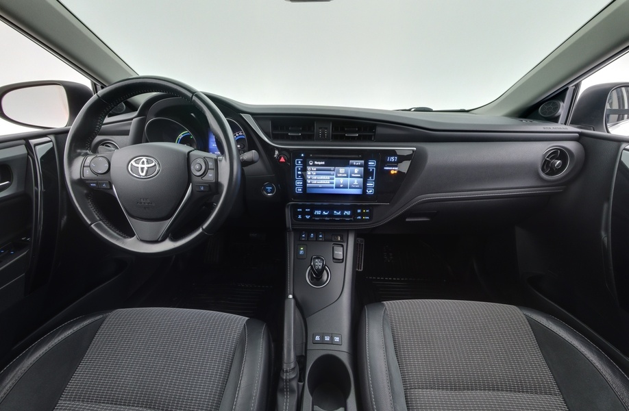 Toyota Auris vaihtoauto