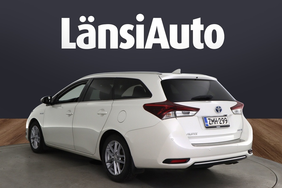 Toyota Auris vaihtoauto