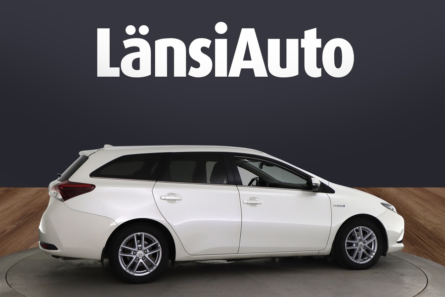 Toyota Auris vaihtoauto