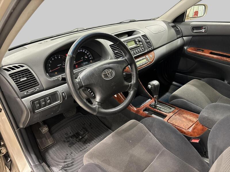 Toyota Camry vaihtoauto