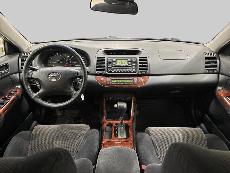 Toyota Camry vaihtoauto