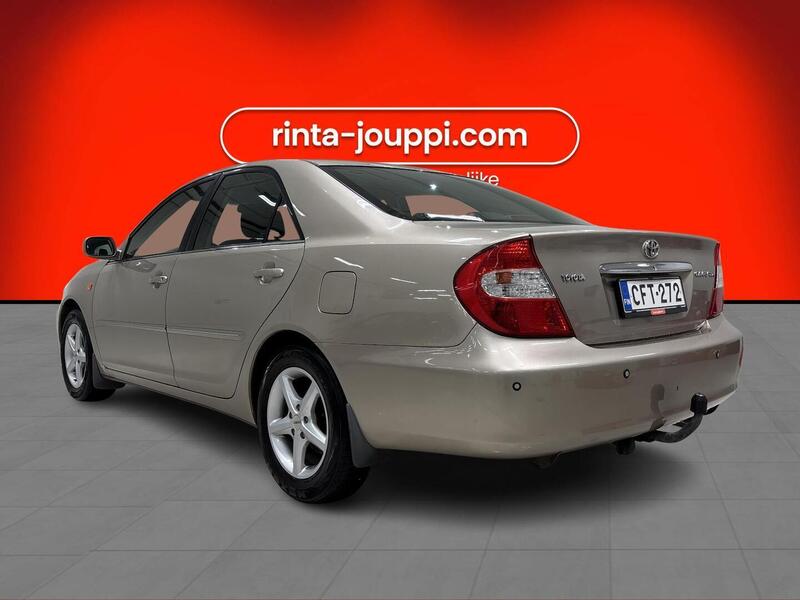 Toyota Camry vaihtoauto