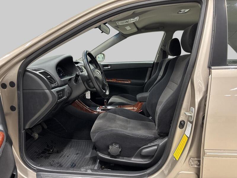 Toyota Camry vaihtoauto