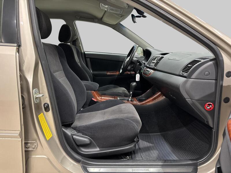 Toyota Camry vaihtoauto