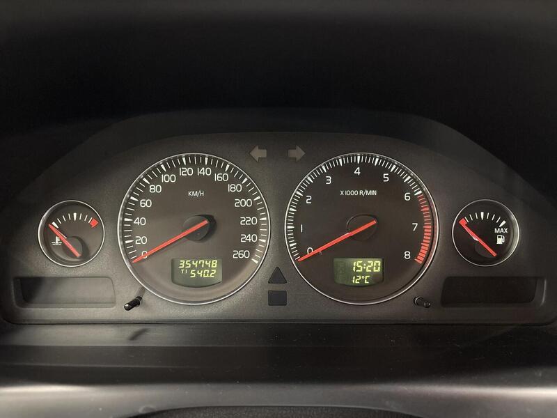 Volvo V70 vaihtoauto