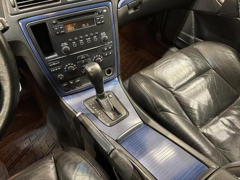 Volvo V70 vaihtoauto