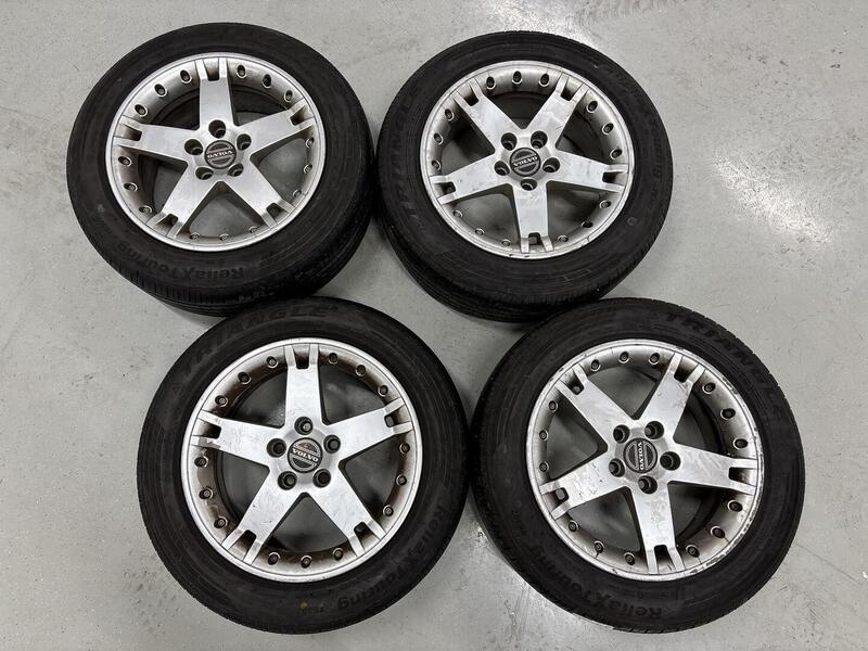 Volvo V70 vaihtoauto