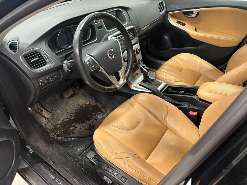 Volvo V40 Cross Country vaihtoauto