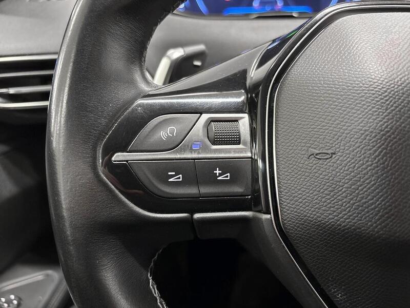 Peugeot 5008 vaihtoauto