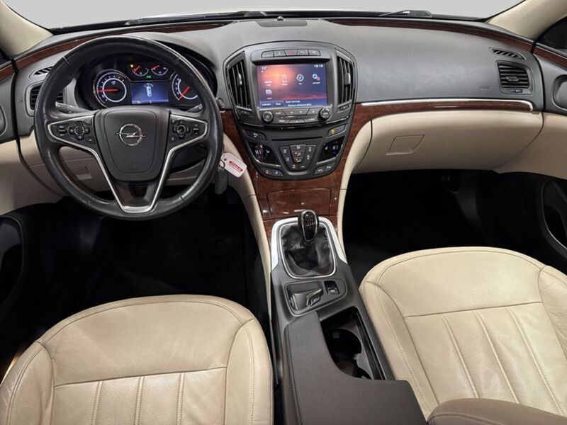 Opel Insignia vaihtoauto