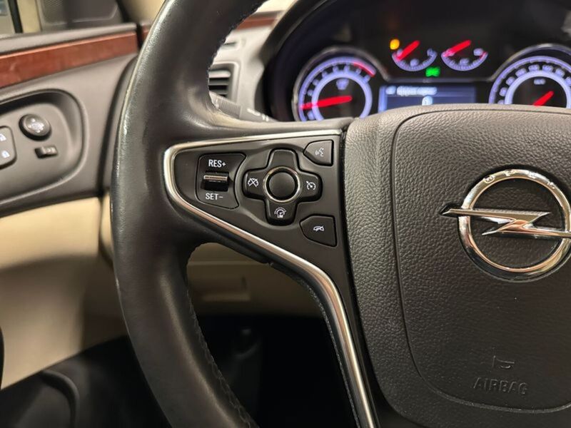 Opel Insignia vaihtoauto