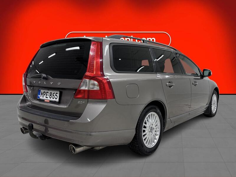 Volvo V70 vaihtoauto
