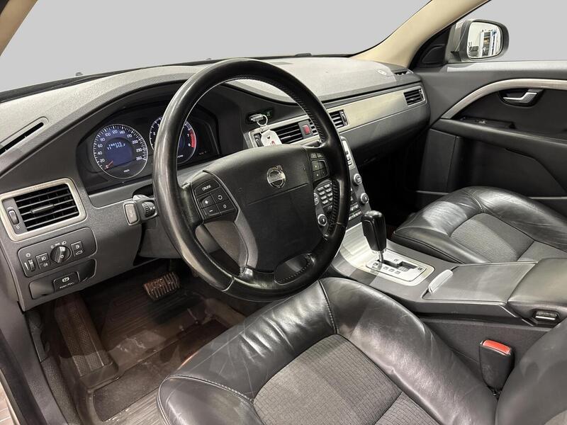 Volvo V70 vaihtoauto