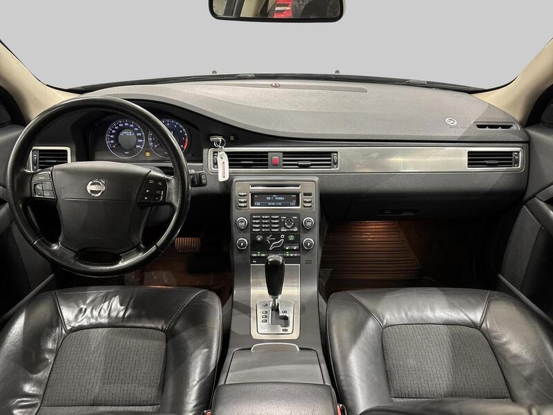 Volvo V70 vaihtoauto