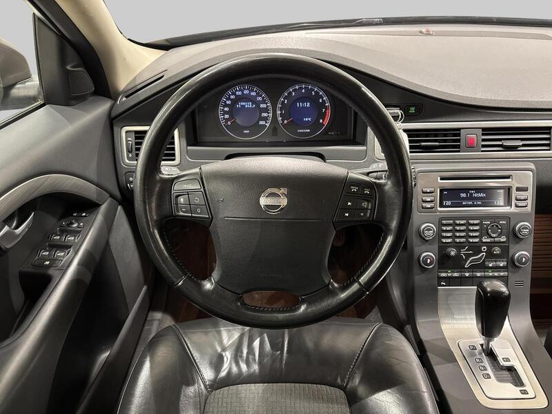 Volvo V70 vaihtoauto