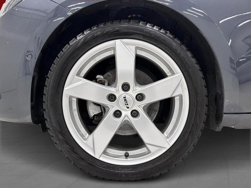 SEAT Leon Sportstourer vaihtoauto