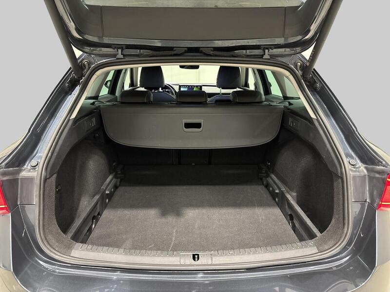 SEAT Leon Sportstourer vaihtoauto