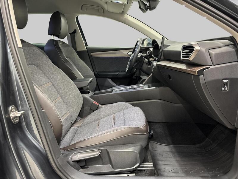 SEAT Leon Sportstourer vaihtoauto