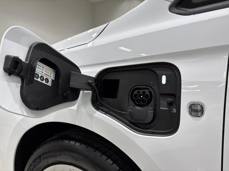 Ford Transit Connect vaihtoauto