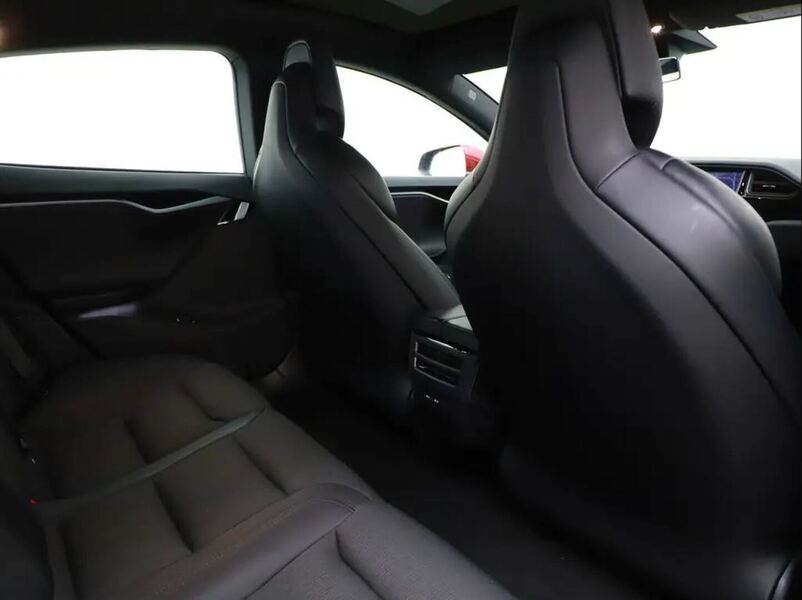 Tesla Model S vaihtoauto