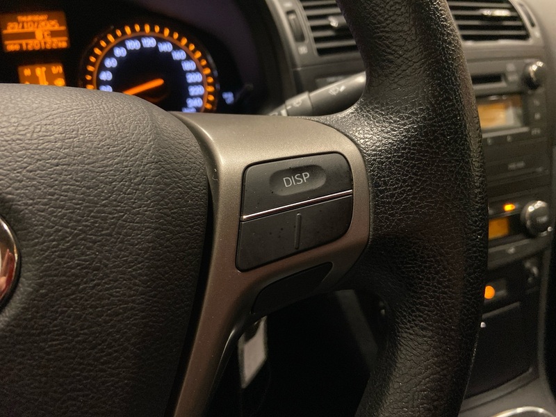 Toyota Avensis vaihtoauto