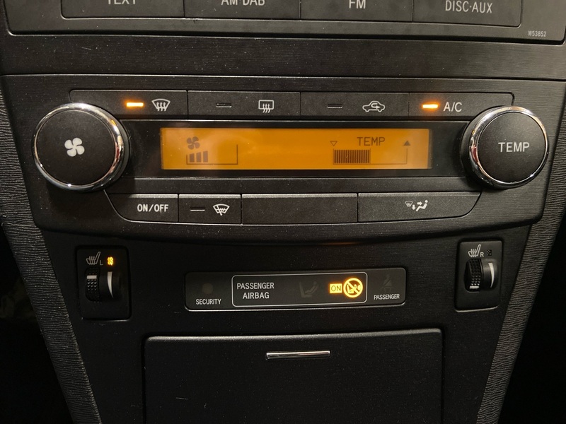 Toyota Avensis vaihtoauto