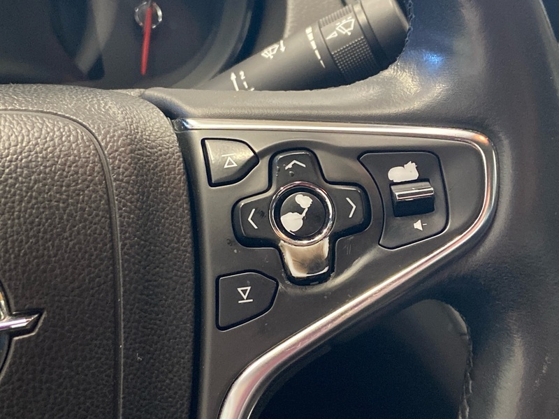 Opel Insignia vaihtoauto