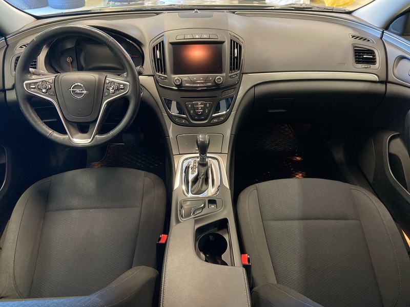 Opel Insignia vaihtoauto