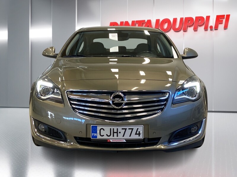 Opel Insignia vaihtoauto
