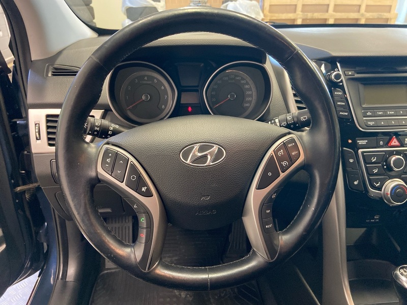 Hyundai i30 5d vaihtoauto